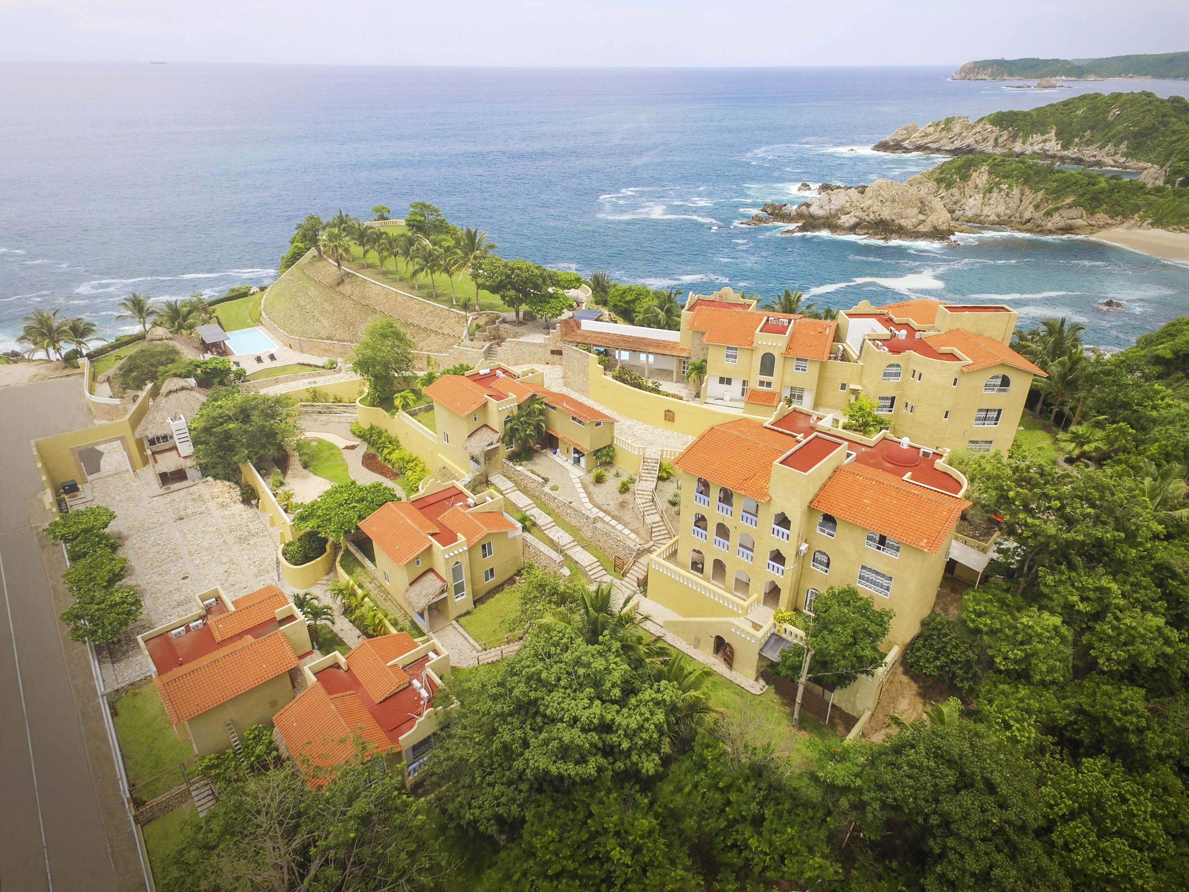 Villas & Resort Luz De Luna Santa Cruz Huatulco Exterior photo